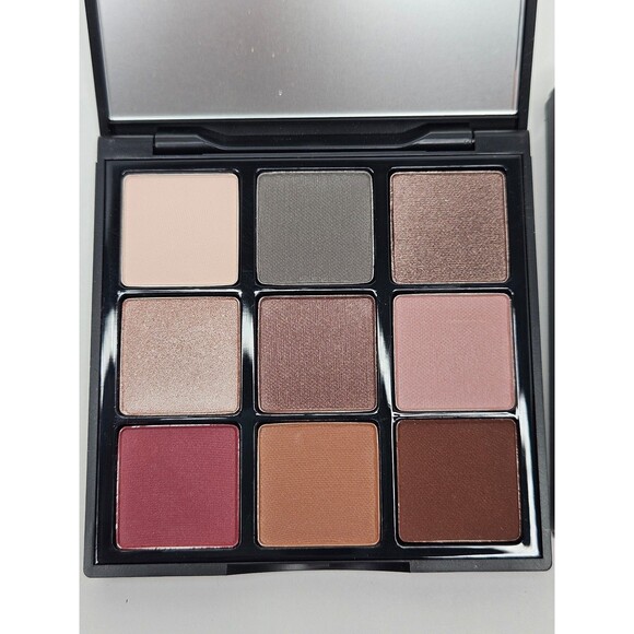 Younique Moodstruck Addiction Palette #9 New in box - Picture 3 of 5